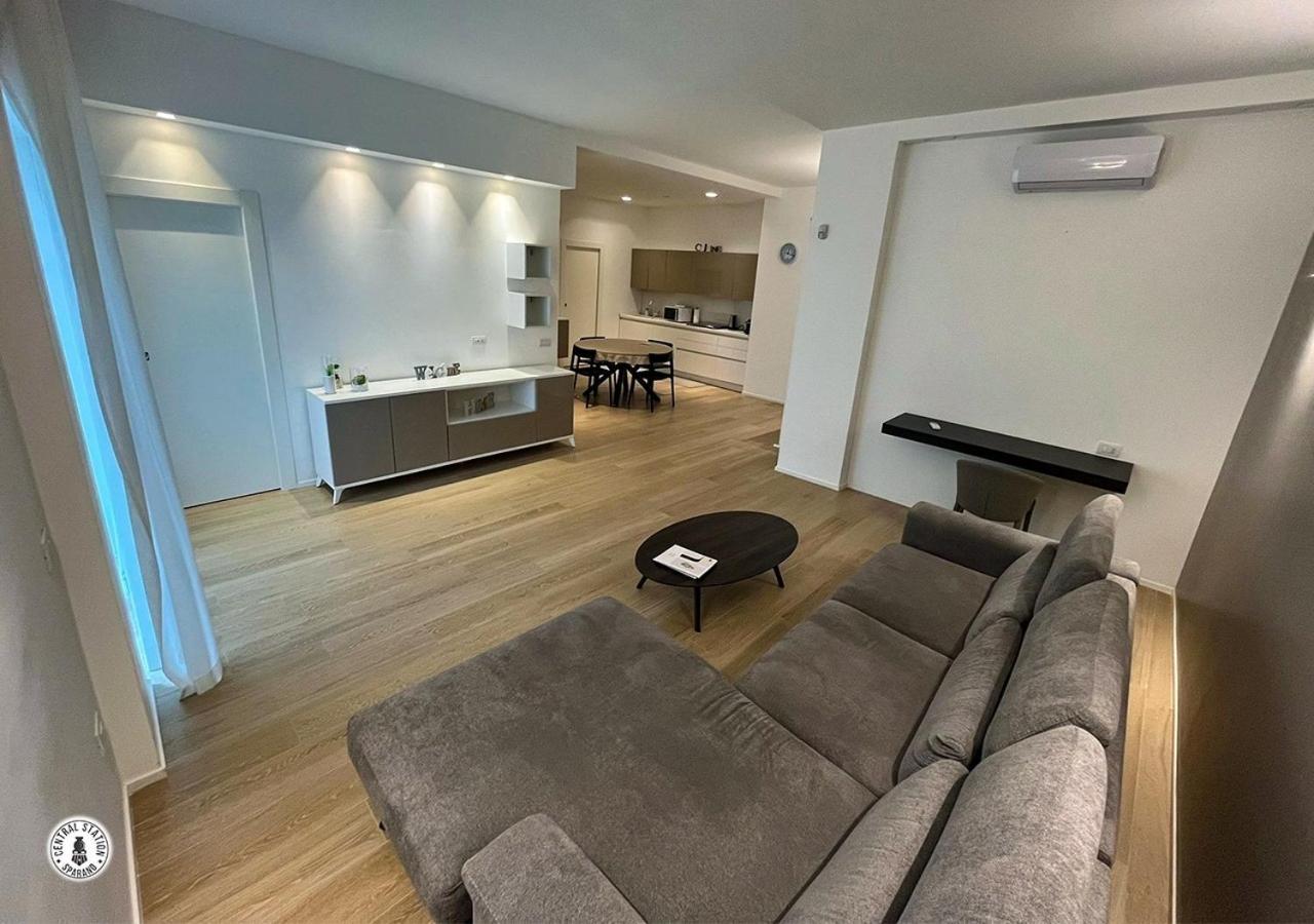 Apartmán Central Station Sparano Bari Exteriér fotografie